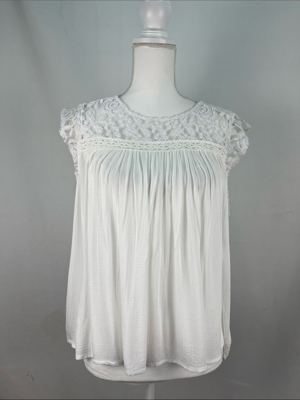 Ariat White Lace Yoke Open Back Boho Rayon Tank Top Blouse Size M